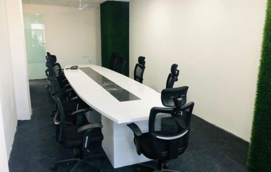 Distraction free Spacious Meeting Room